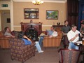 2004 Skottland msyer i baren Fenwick Hotel 4.JPG